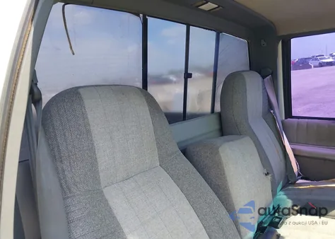 1990 Chevrolet Gmt-400 C1500 из США, поврежденный, VIN 1GCDC14K5LZ235553